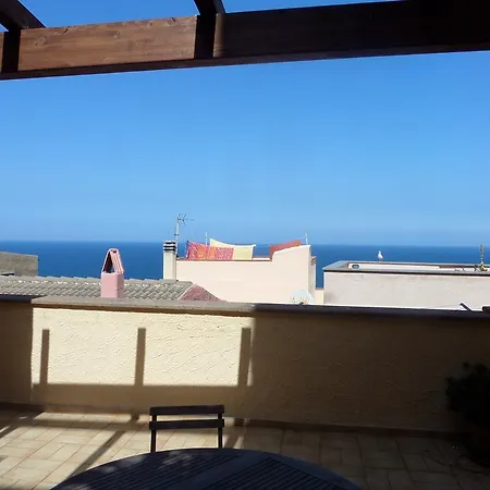 Vicolo Della Luna 아파트 카스텔사르도